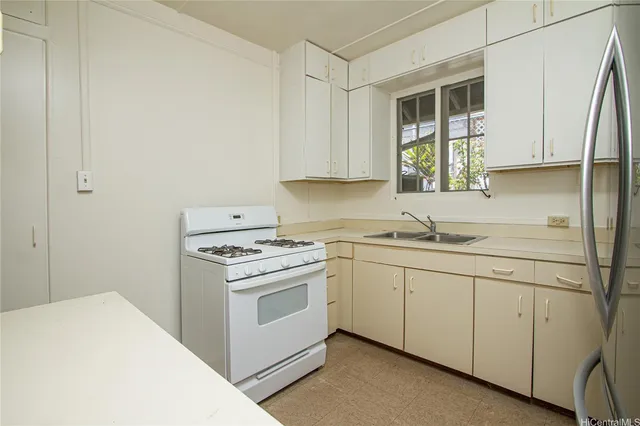 $2,250 | 1044 Green Street, Unit A, Honolulu, HI 96822