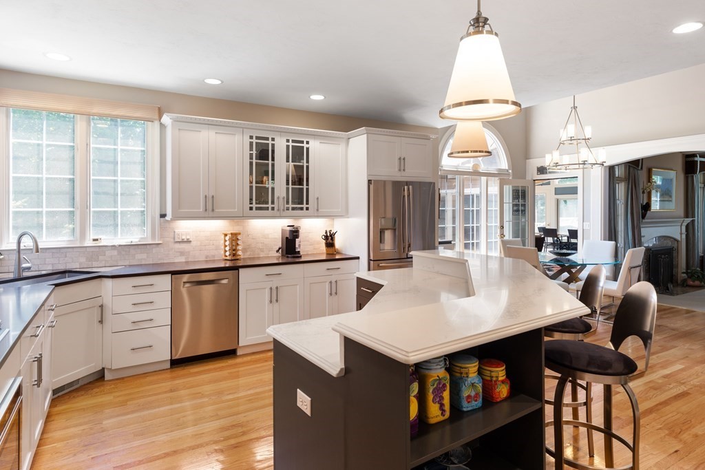 16 Hearthstone Road Hopkinton, MA 01748 - Photo 4 of 42 Gallery Image 4