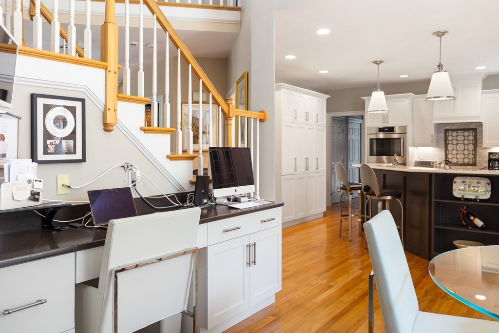 16 Hearthstone Road Hopkinton, MA 01748 - Photo 6 of 42 Gallery Image 6