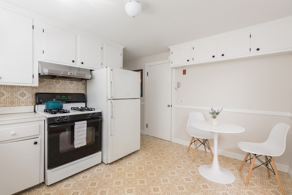 4 Inverness Road Arlington, MA 02476 - Photo 13 of 38