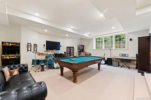 $3,495,000 | 64 Stratton Road, Scarsdale, NY 10583