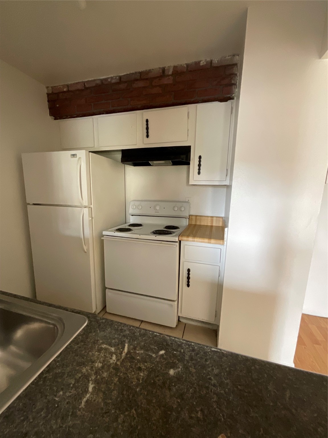 6161 Reims Road, Unit 1305 Houston, TX 77036 - Photo 13 of 28 a utility room with washer and dryer