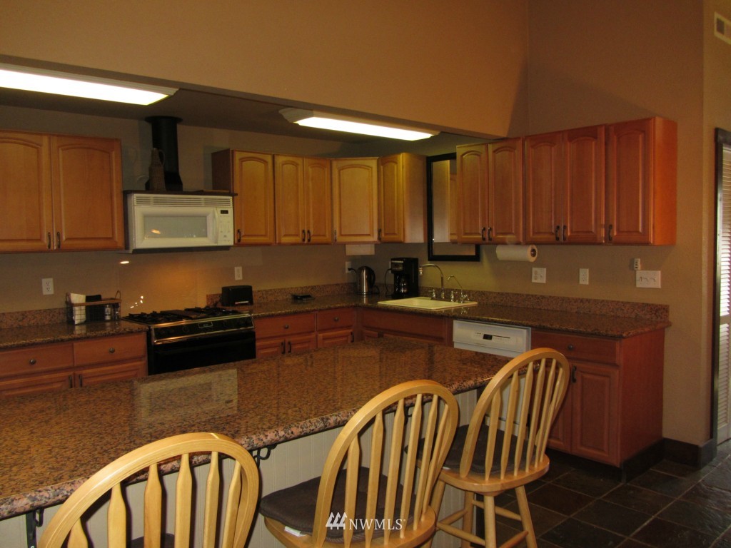1316 Kaiser Road Southwest Olympia, WA 98512 - Photo 21 of 25 Gallery Image 21