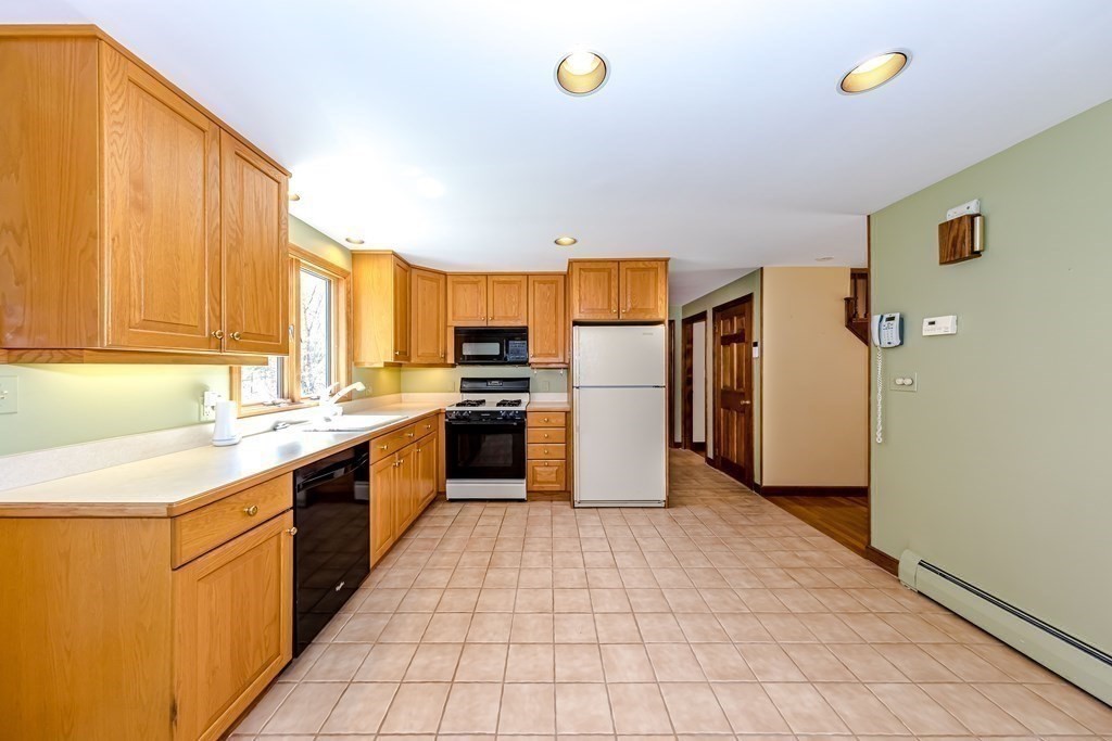 258 Dutton Road Sudbury, MA 01776 - Photo 14 of 42
