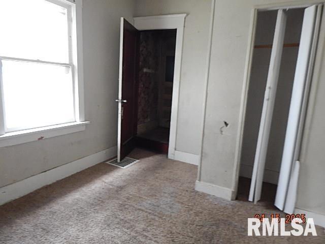 2120 Telegraph Road Davenport, IA 52804 - Photo 3 of 17 Gallery Image 3