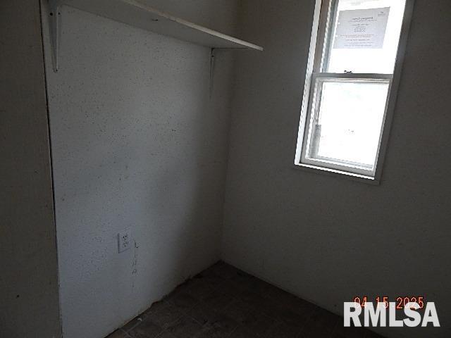 2120 Telegraph Road Davenport, IA 52804 - Photo 8 of 17 Gallery Image 8