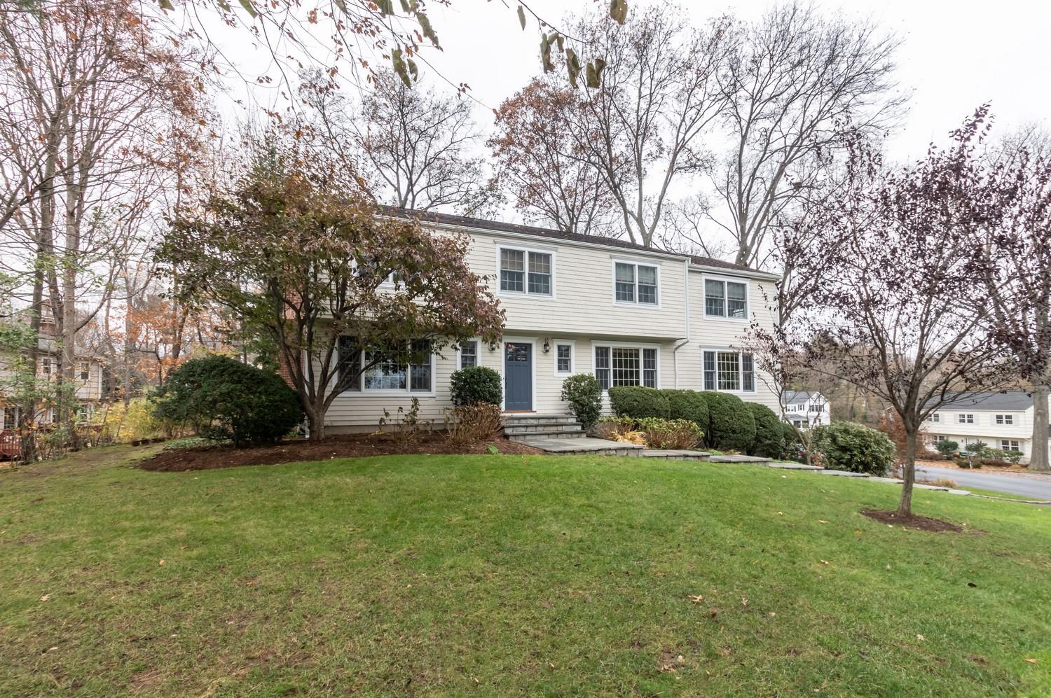 6 Wilson Ridge Road Darien, CT 06820 - Photo 2 of 35 02-6_Wilson_Ridge_Rd