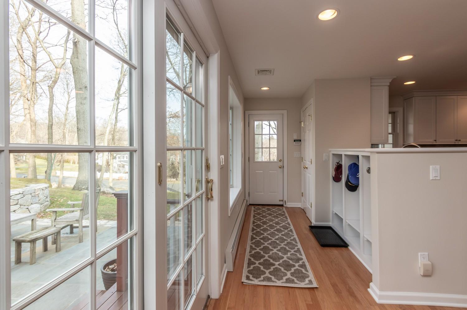 6 Wilson Ridge Road Darien, CT 06820 - Photo 9 of 35 09-6_Wilson_Ridge_Rd