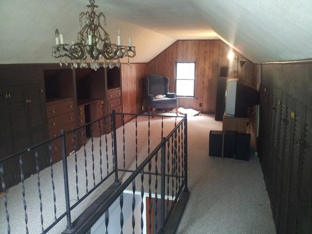 3447 Pembroke Road Clarksville, TN 37042 - Photo 11 of 16 Upstairs Room