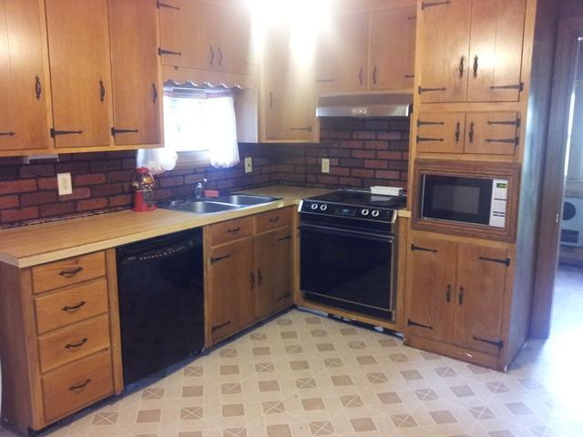 3447 Pembroke Road Clarksville, TN 37042 - Photo 4 of 16 Kitchen