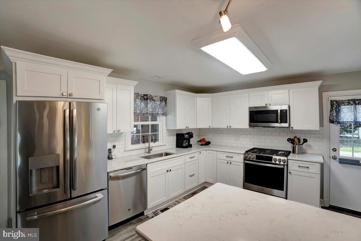12804 Dulaney Valley Road Glen Arm, MD 21057 - Photo 15 of 56 Stainless steel appliances