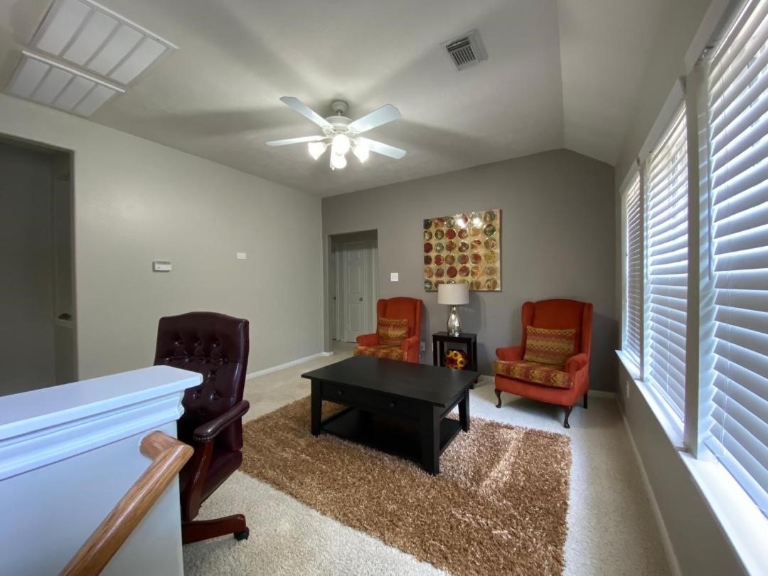 26 Baccara Place Conroe, TX 77384 - Photo 7 of 20
