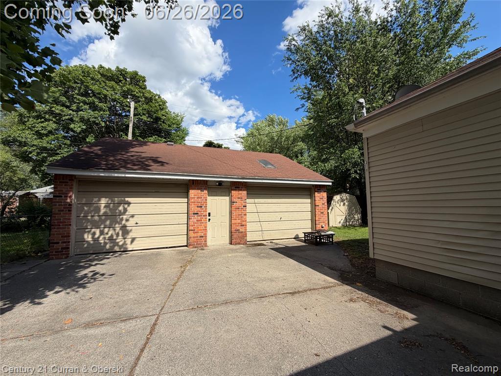 16732 Garfield Redford, MI 48240 - Photo 28 of 31