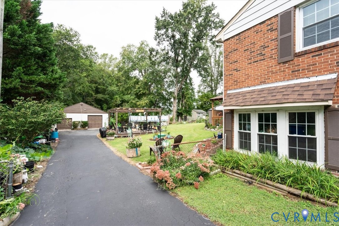 5510 Alberta Road Chesterfield, VA 23832 - Photo 4 of 29 Sitted in .7 Acre lot