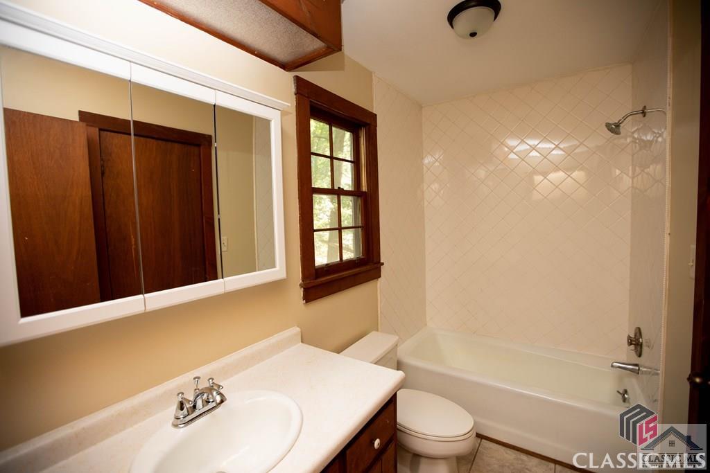 5545 Old Lexington Road Athens, GA 30605 - Photo 4 of 14 Gallery Image 4