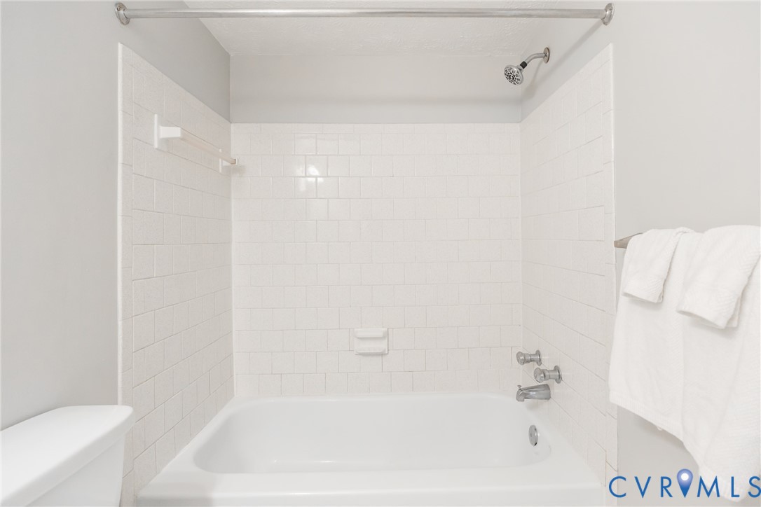 1501 Largo Road, Unit 203 Henrico, VA 23238 - Photo 23 of 30 Gallery Image 23