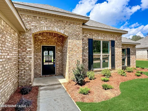 $2,400 | 750 Magnolia Pt Circle, Pearl, MS 39208
