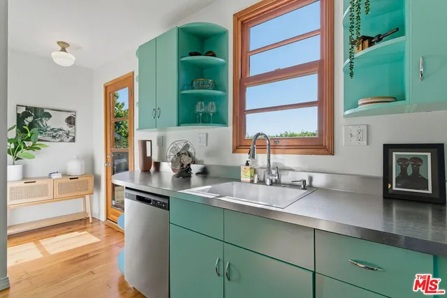 $1,150,000 | 6024 Crestwood Way, Los Angeles, CA 90042