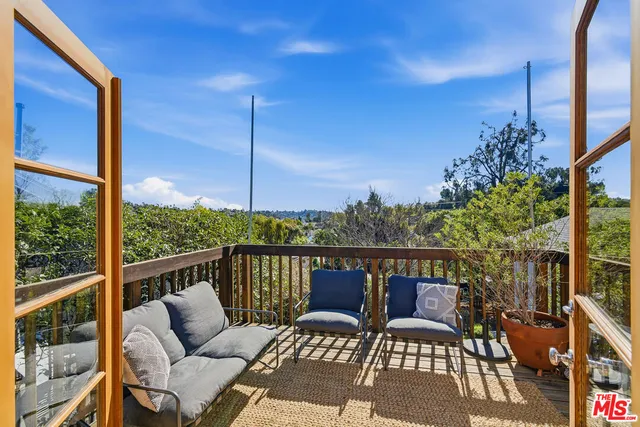 $1,150,000 | 6024 Crestwood Way, Los Angeles, CA 90042