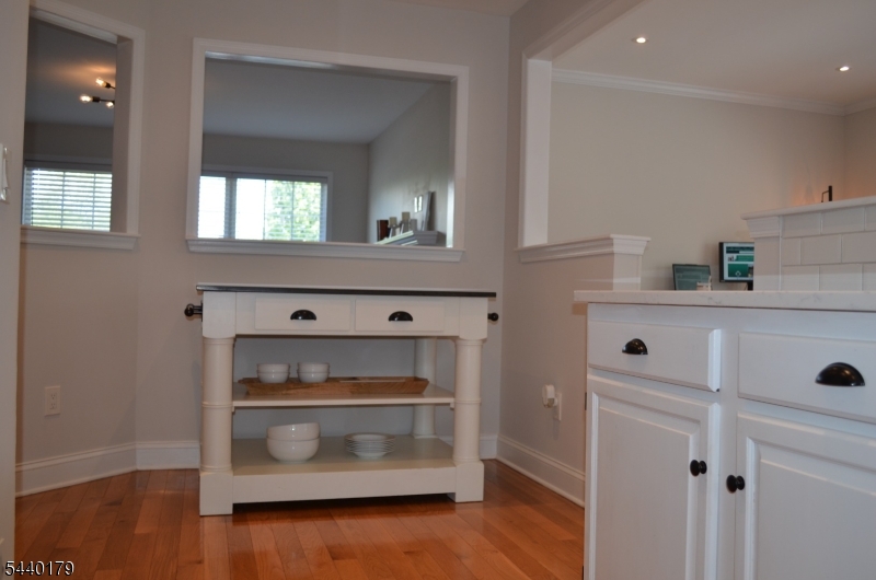 201 Appleton Way Whippany, NJ 07981 - Photo 7 of 36