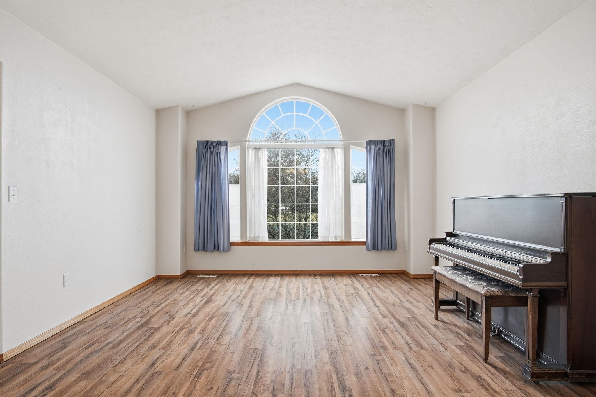 2826 West Hawthorne Road Spokane, WA 99208 - Photo 11 of 44