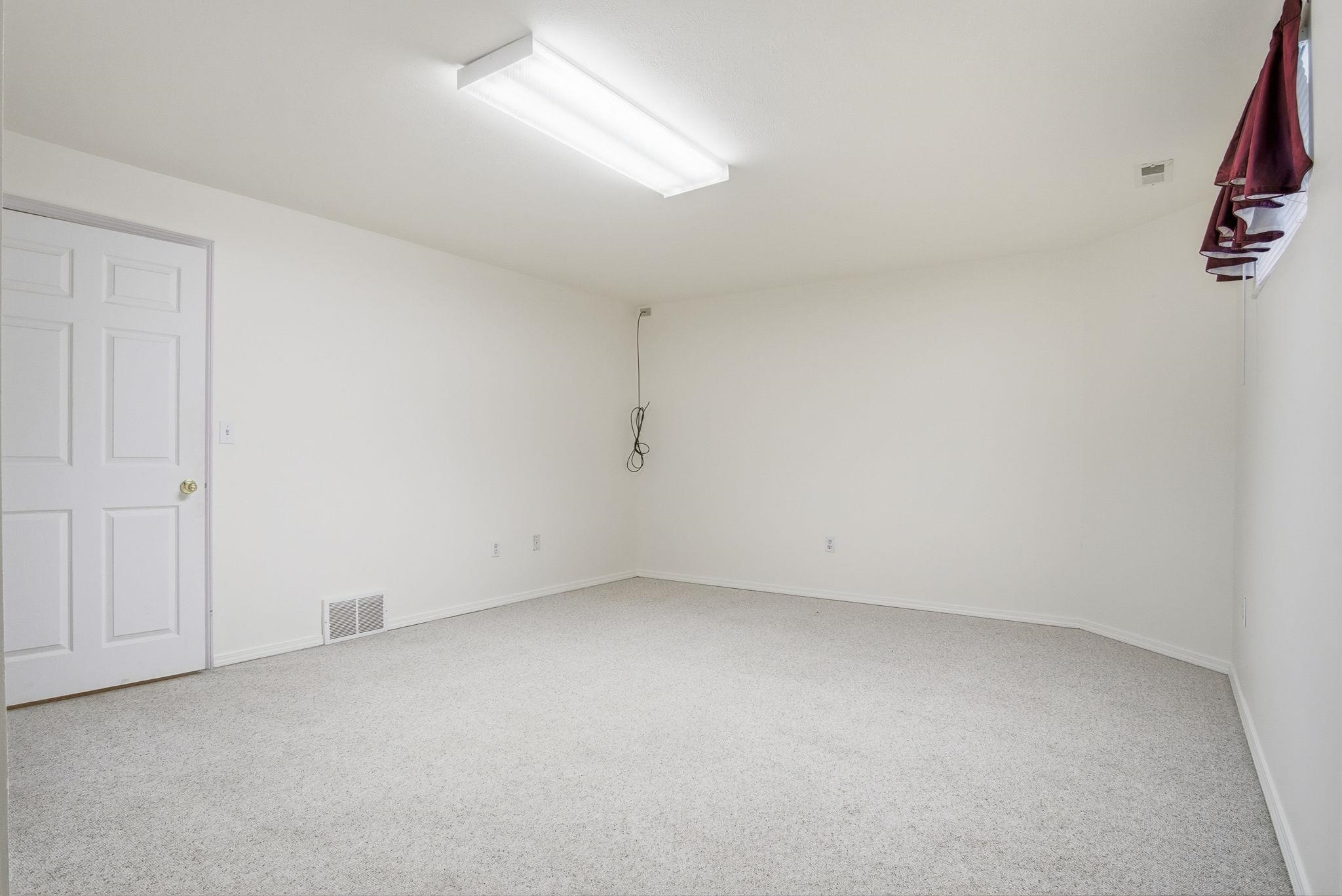 2826 West Hawthorne Road Spokane, WA 99208 - Photo 19 of 44