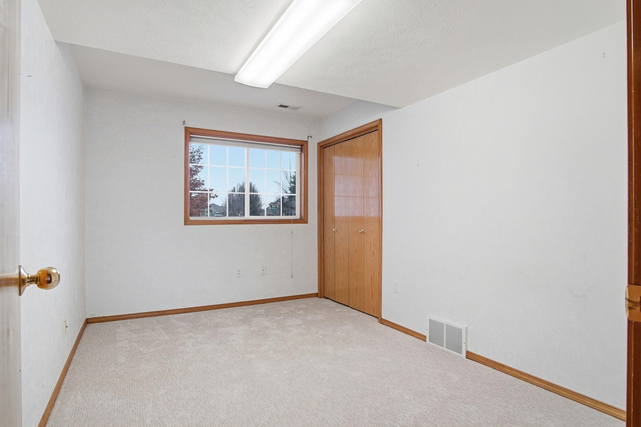 2826 West Hawthorne Road Spokane, WA 99208 - Photo 21 of 44