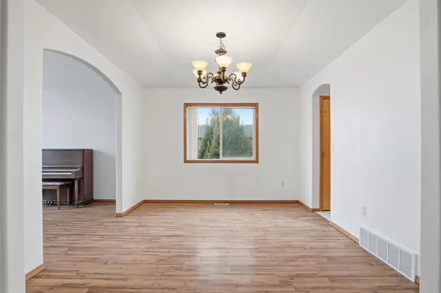 $595,000 | 2826 West Hawthorne Road, Spokane, WA 99208