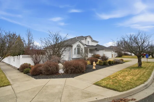 $595,000 | 2826 West Hawthorne Road, Spokane, WA 99208