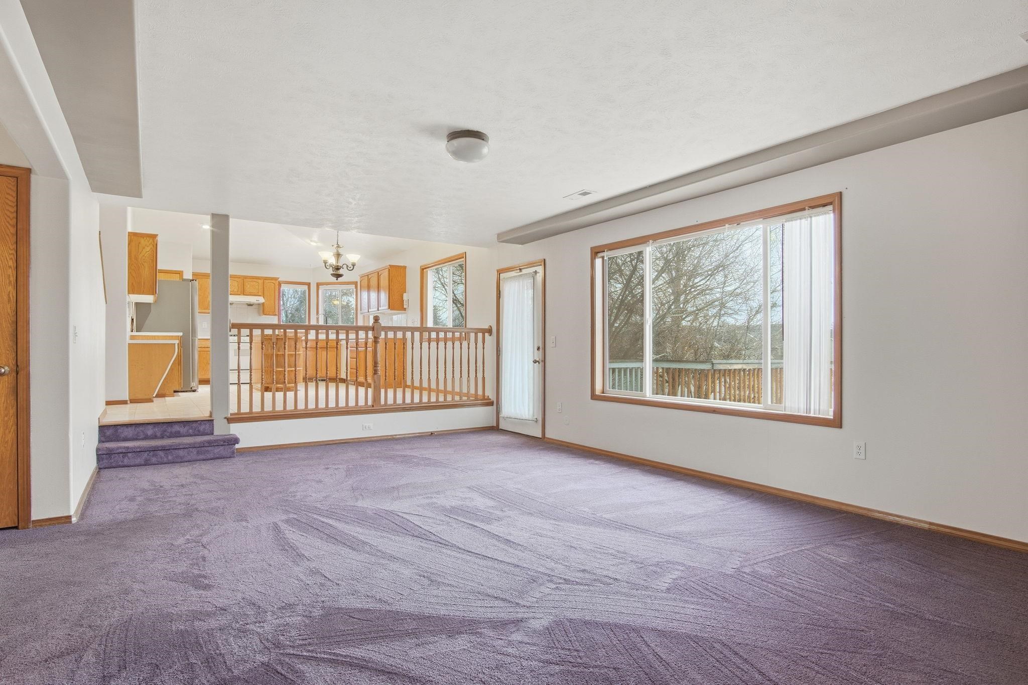 2826 West Hawthorne Road Spokane, WA 99208 - Photo 6 of 44