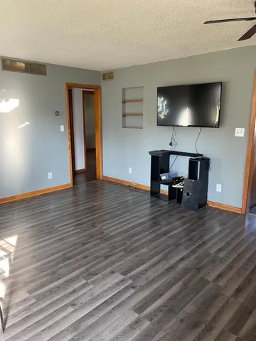 $159,000 | 1202 2nd Avenue Southwest, Austin, MN 55912