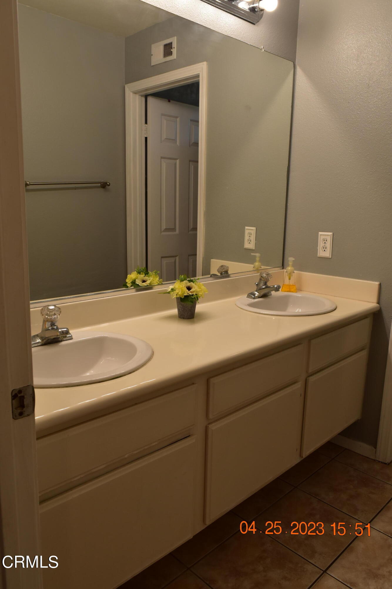 706 Princessa Drive Oxnard, CA 93030 - Photo 27 of 49 DSC_3077