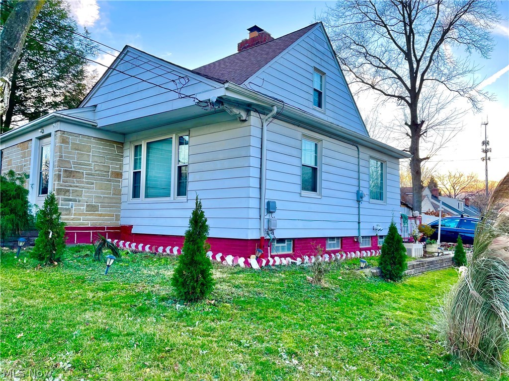 1342 Dill Road Cleveland, OH 44121 - Photo 30 of 35