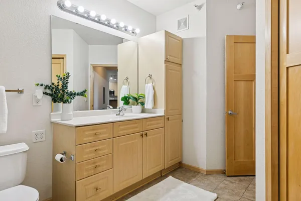 $215,000 | 1800 Graham Avenue West, Unit 325, St. Paul, MN 55116