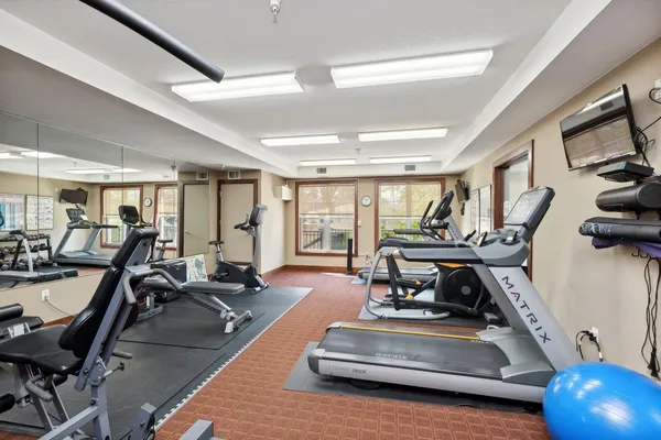 $215,000 | 1800 Graham Avenue West, Unit 325, St. Paul, MN 55116