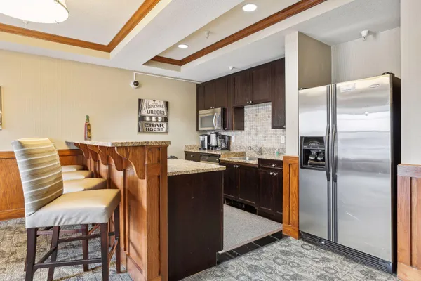 $215,000 | 1800 Graham Avenue West, Unit 325, St. Paul, MN 55116