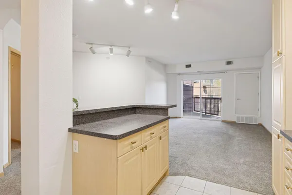 $215,000 | 1800 Graham Avenue West, Unit 325, St. Paul, MN 55116