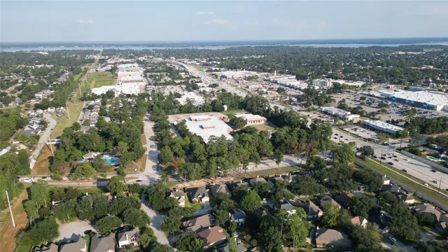 $2,400 | 19134 Milloak Drive, Humble, TX 77346