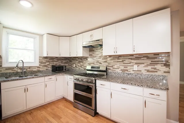 $3,300 | 5 Westford Street, Unit 1, Dunstable, MA 01827