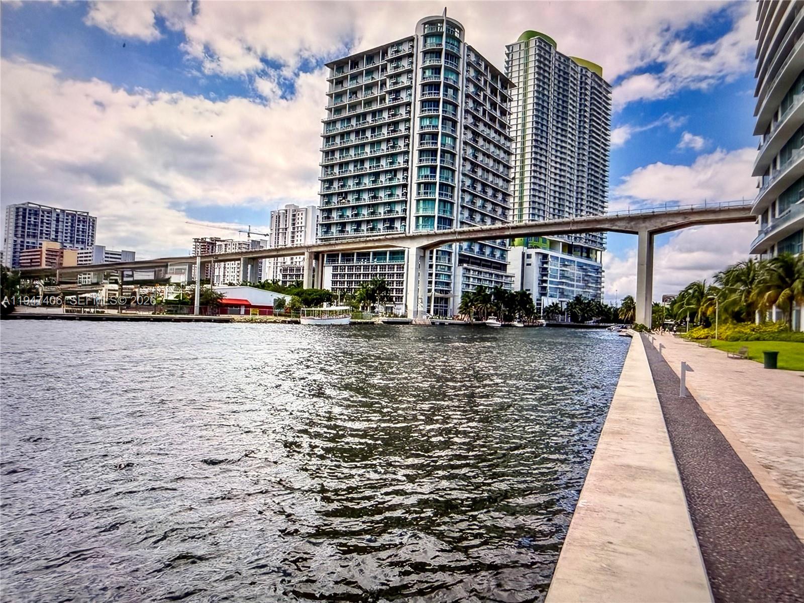 92 Southwest 3rd Street, Unit 4309 Miami, FL 33130 - Photo 14 of 16 a front view of a building