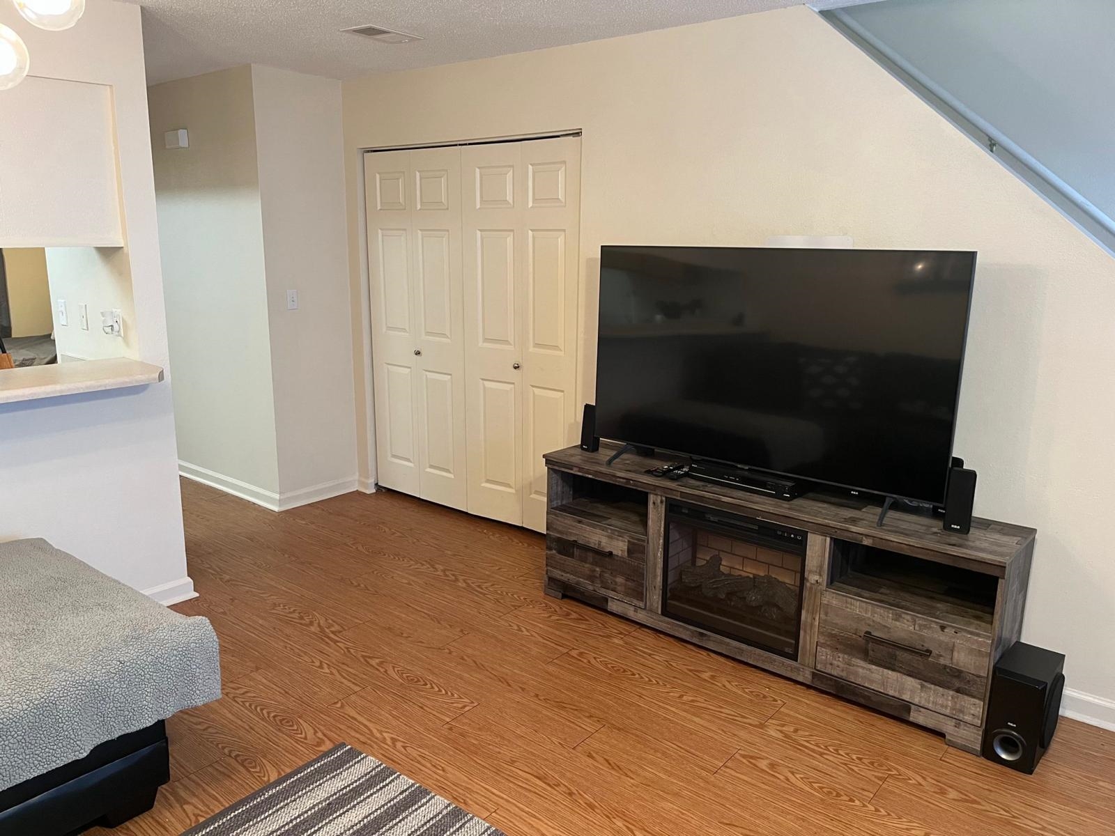 547 Collinsford Road, Unit 15 Tallahassee, FL 32301 - Photo 8 of 48