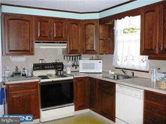 615 Twickenham Road Glenside, PA 19038 - Photo 4 of 12 Kitchen