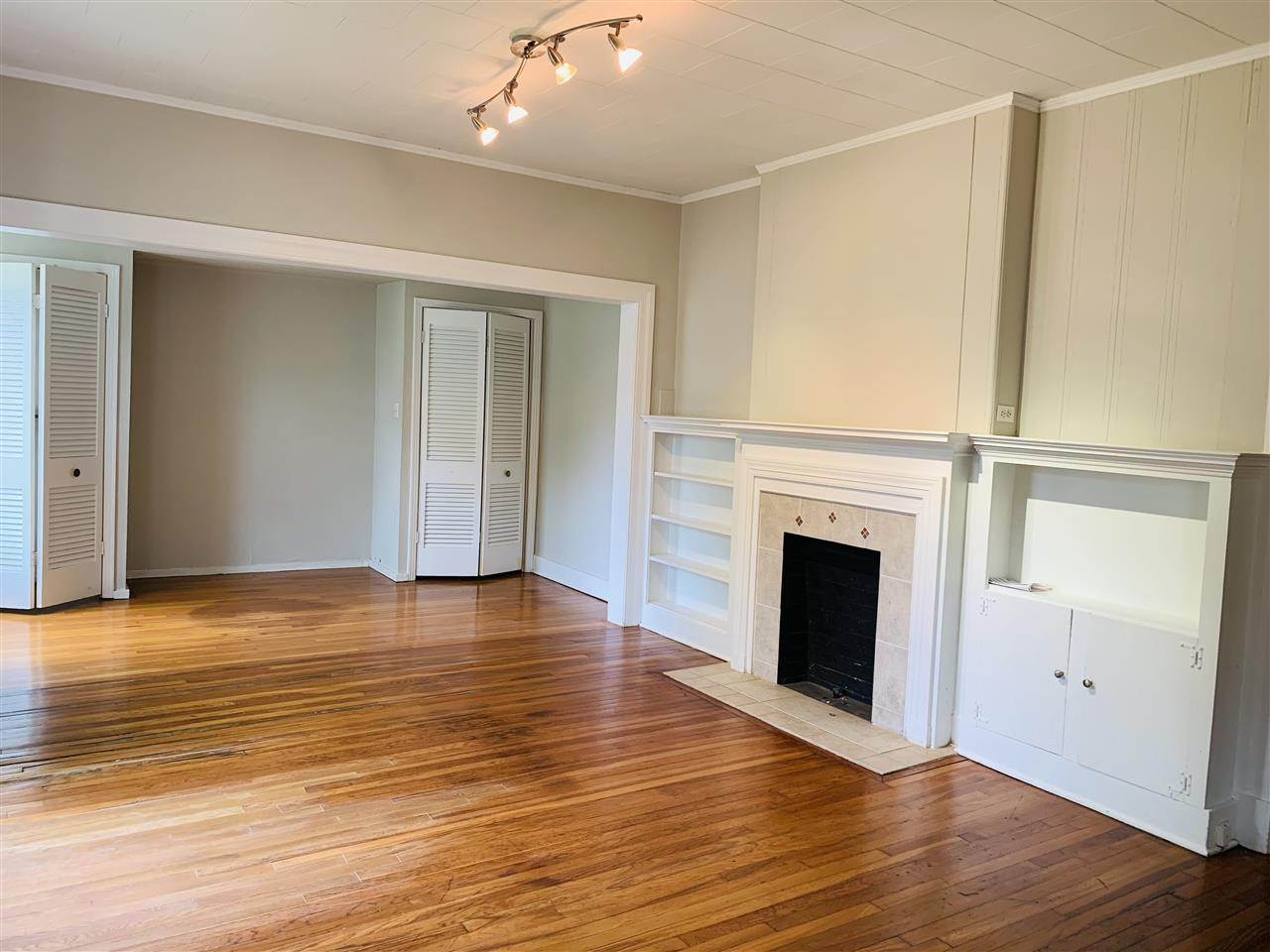 471 East Ridgeway Street Jackson, MS 39206 - Photo 2 of 13 Photo 2