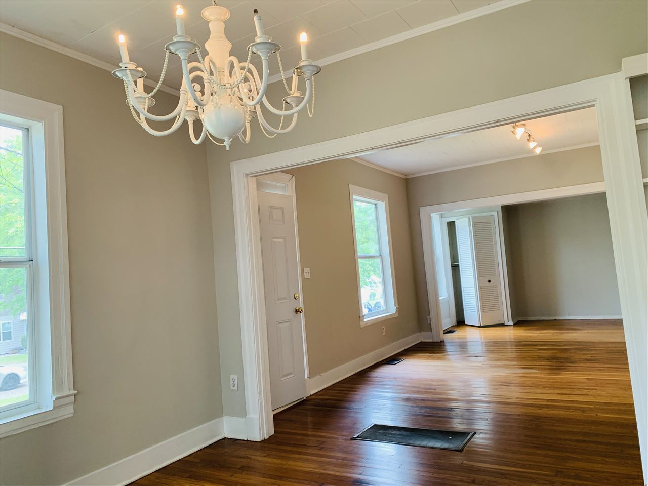 471 East Ridgeway Street Jackson, MS 39206 - Photo 5 of 13 Photo 5