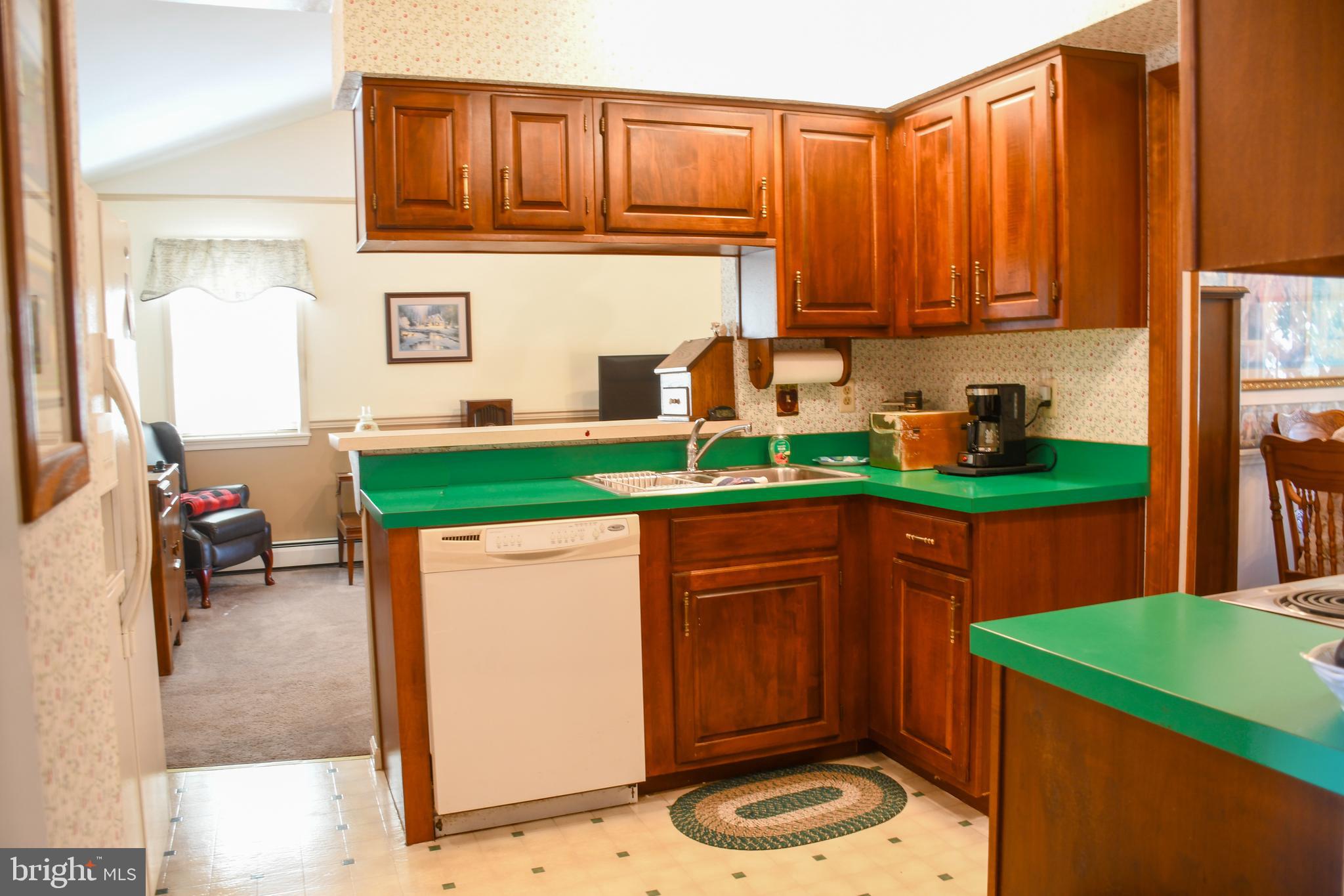 1070 Hilltop Road Leesport, PA 19533 - Photo 5 of 33 Kitchen