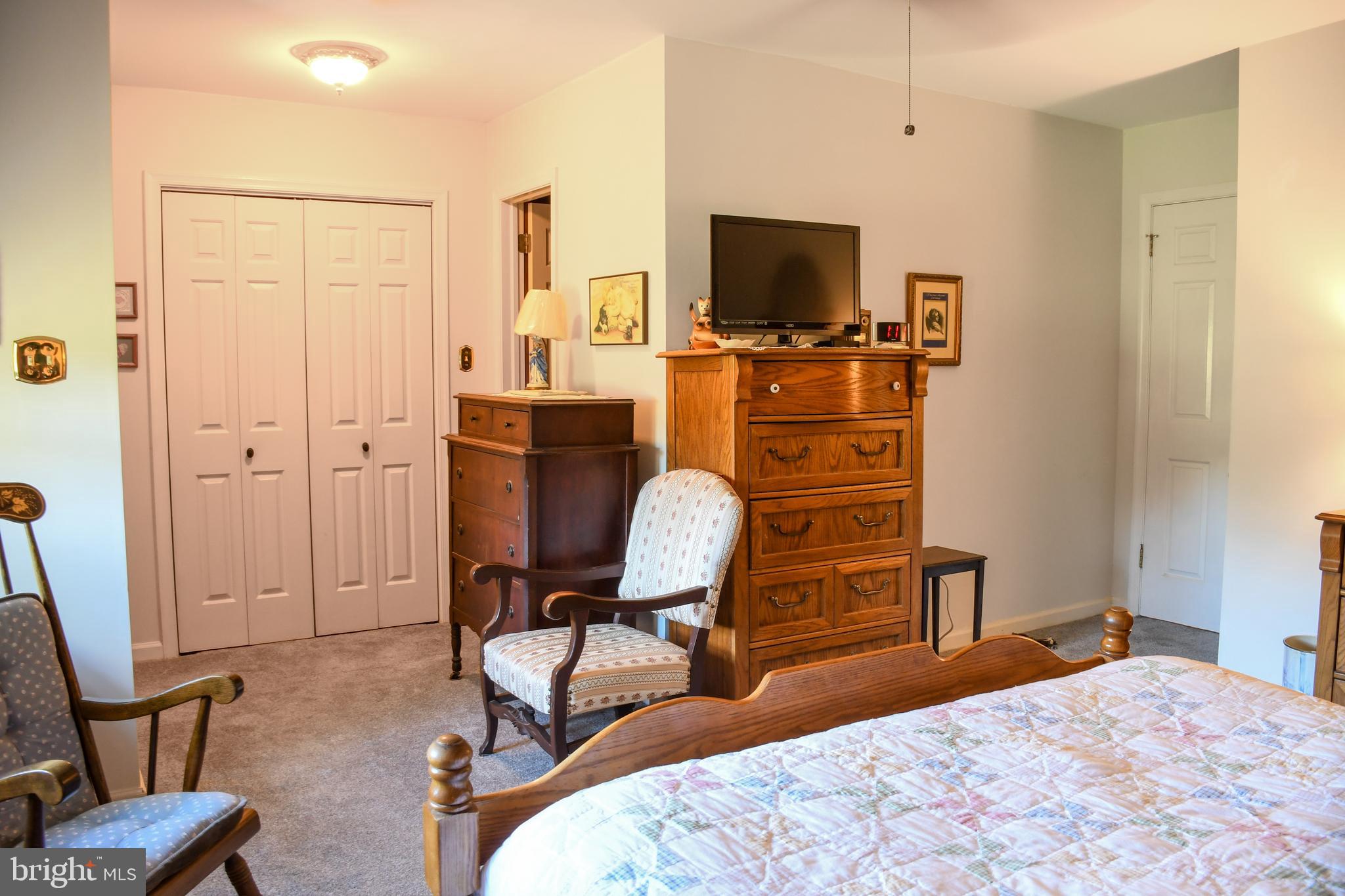1070 Hilltop Road Leesport, PA 19533 - Photo 10 of 33 Primary bedroom