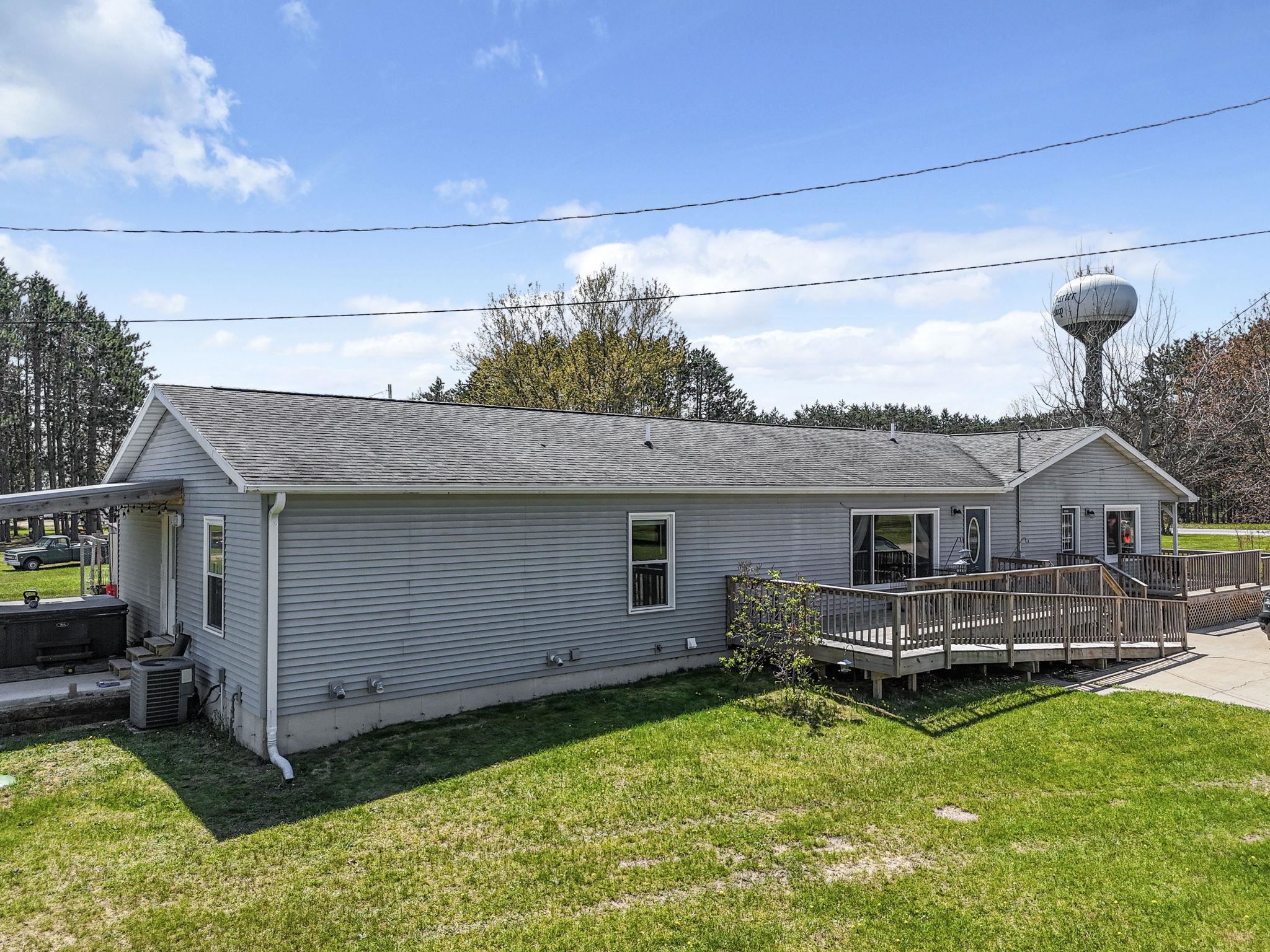 3821 South 39 Road Cadillac, MI 49601 - Photo 5 of 59 1945342-ff383432-cce9-42f7-a17d-5217711856da.JPG
