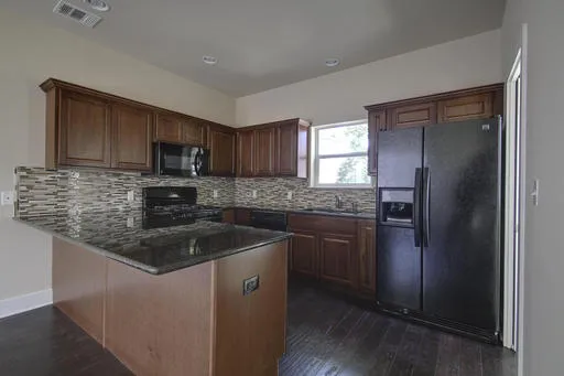 $6,000 | 921 East 37th Street, Unit A&B, Austin, TX 78705