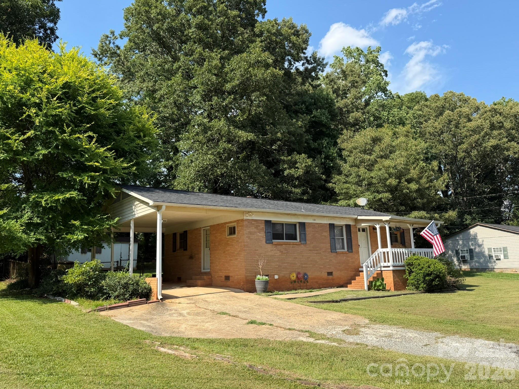 121 Randolph Road Dallas, NC 28034 - Photo 6 of 42
