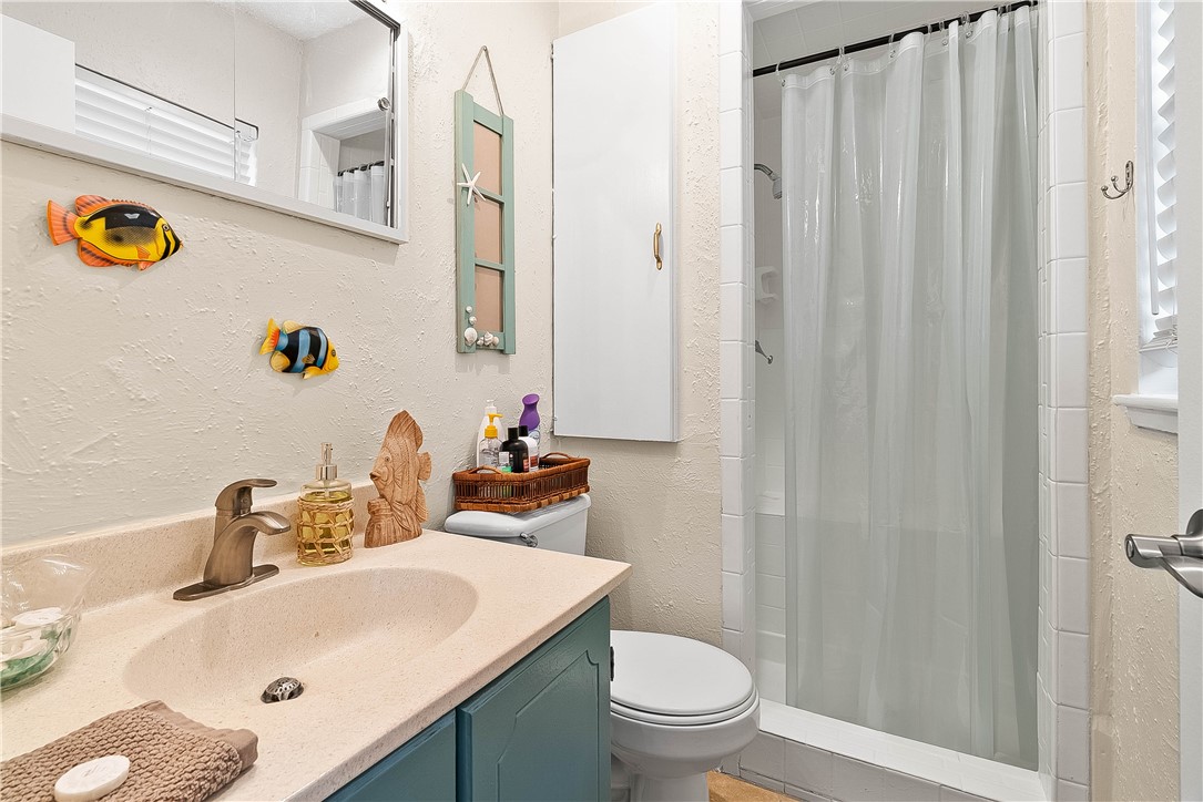 3137 Laguna Shores Road Corpus Christi, TX 78418 - Photo 12 of 20